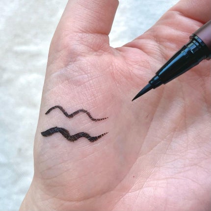 スキルレスライナー/LUMIURGLAS/リキッドアイライナーを使ったクチコミ(2枚目)