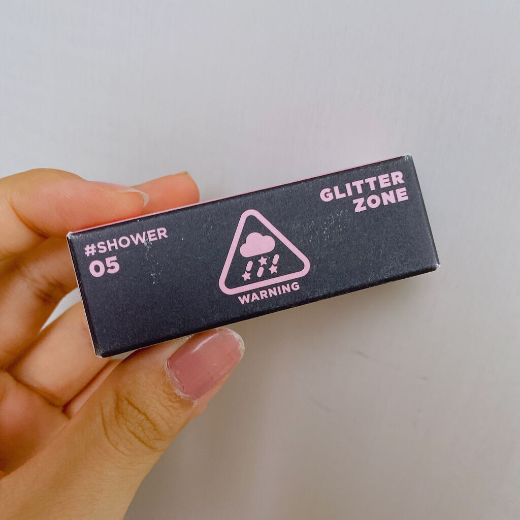 グリッターゾーン SHOWER/lilybyred/グリッターを使ったクチコミ（2枚目）