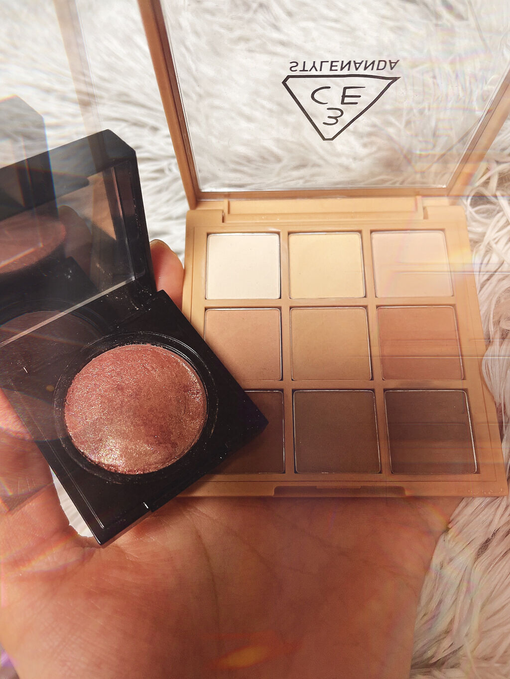 プリズム エアー シャドウ 23 PEACH CORAL/CLIO/単色アイシャドウを使ったクチコミ（3枚目）