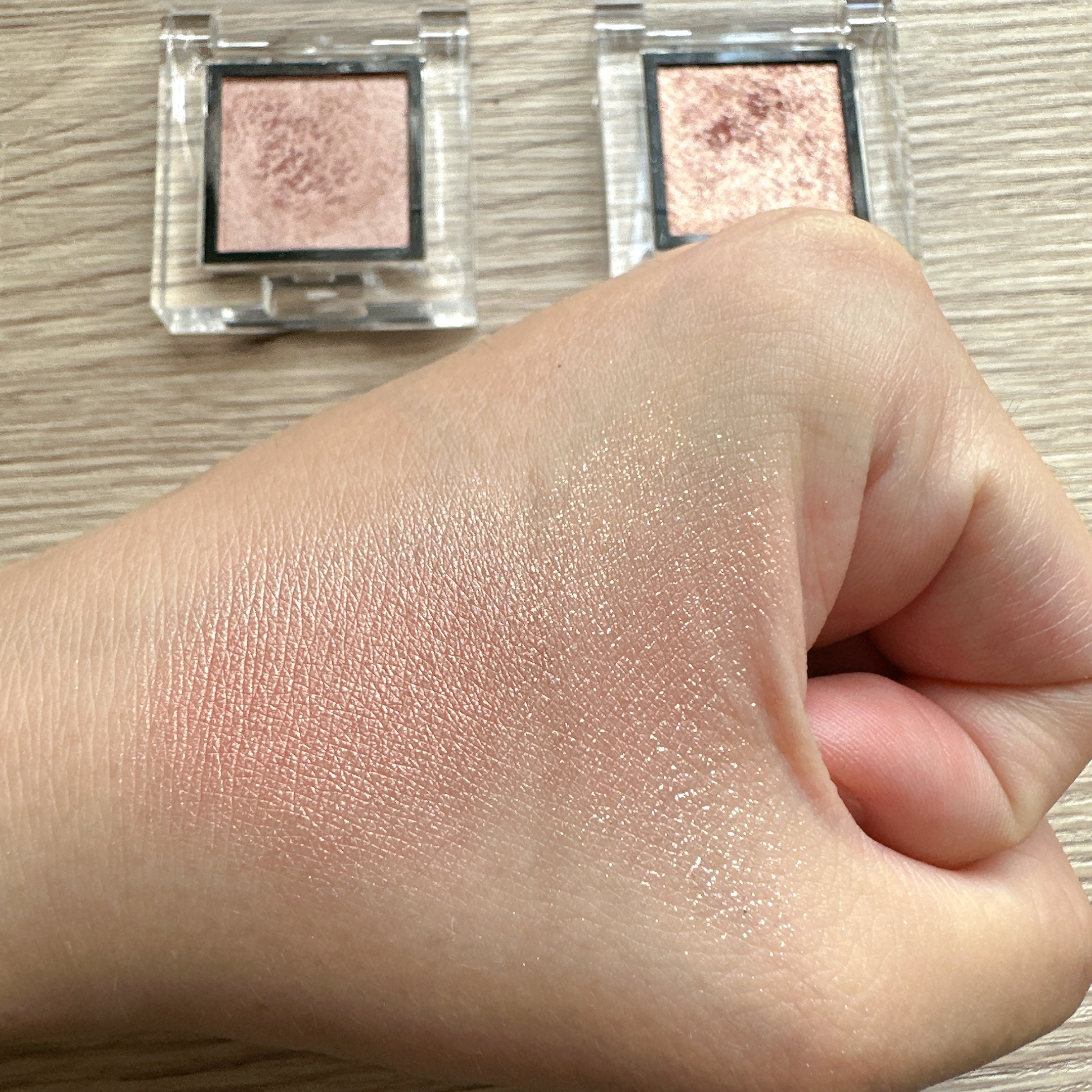 アディクション ザ アイシャドウ スパークル/ADDICTION/単色アイシャドウを使ったクチコミ（3枚目）