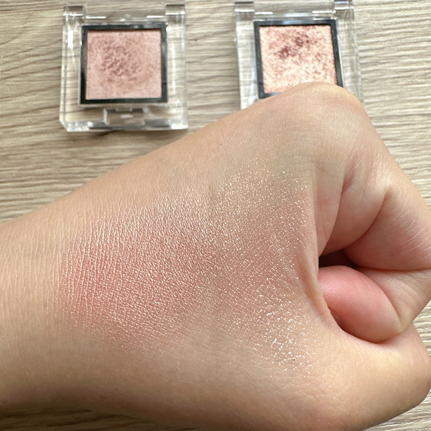 アディクション ザ アイシャドウ スパークル/ADDICTION/単色アイシャドウを使ったクチコミ(3枚目)