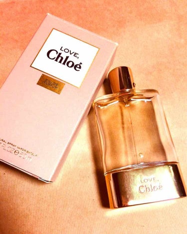 ⭐︎Chloe⭐︎ LOVE Chloe

重めの香りが好きで百貨店で香水ジプシーしてたらオススメされました。
化粧品の香りというかパウダーの香りがふわっとします。大人の柔らかい女性のイメージです。テス