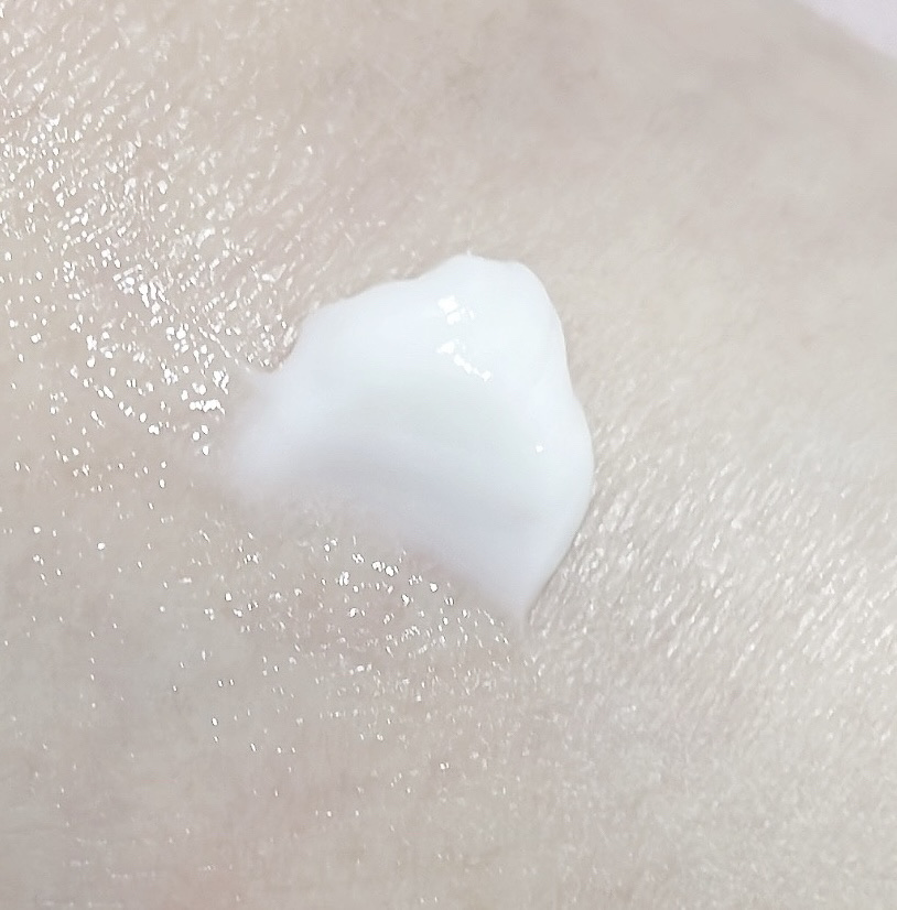 DUFT&DOFT ハンドクリーム　ローズのクチコミ「☆DUFT&DOFT  ハンドクリーム　ローズ

伸ばしやすい柔らかめなクリームでしっとりしす.....」（2枚目）