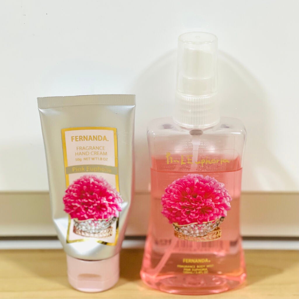 ハンドクリーム ピュアシャンプーの香り/フィアンセ/ハンドクリームを使ったクチコミ(2枚目)