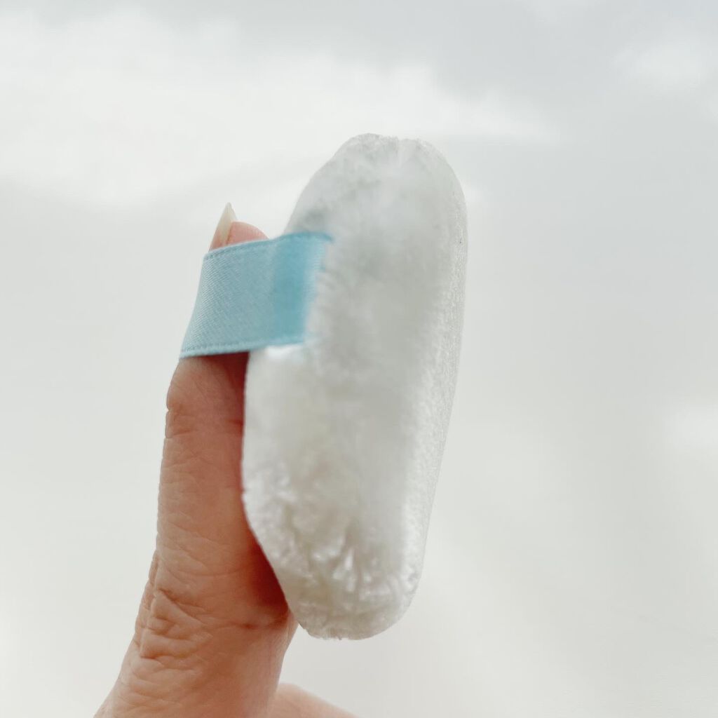 フィニッシングUVパウダー クール/チャコット・コスメティクス/ルースパウダーを使ったクチコミ(3枚目)