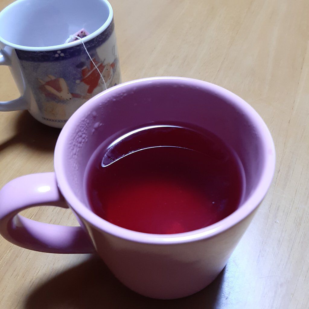 ローズヒップ＆ハイビスカス/ポンパドール/ドリンクを使ったクチコミ（3枚目）