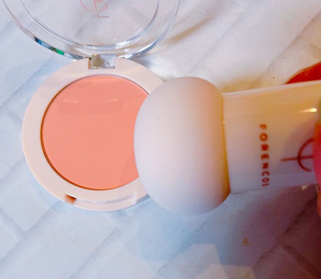 ベアブラッシャー パフ付き/フォレンコス/パウダーチークを使ったクチコミ(2枚目)