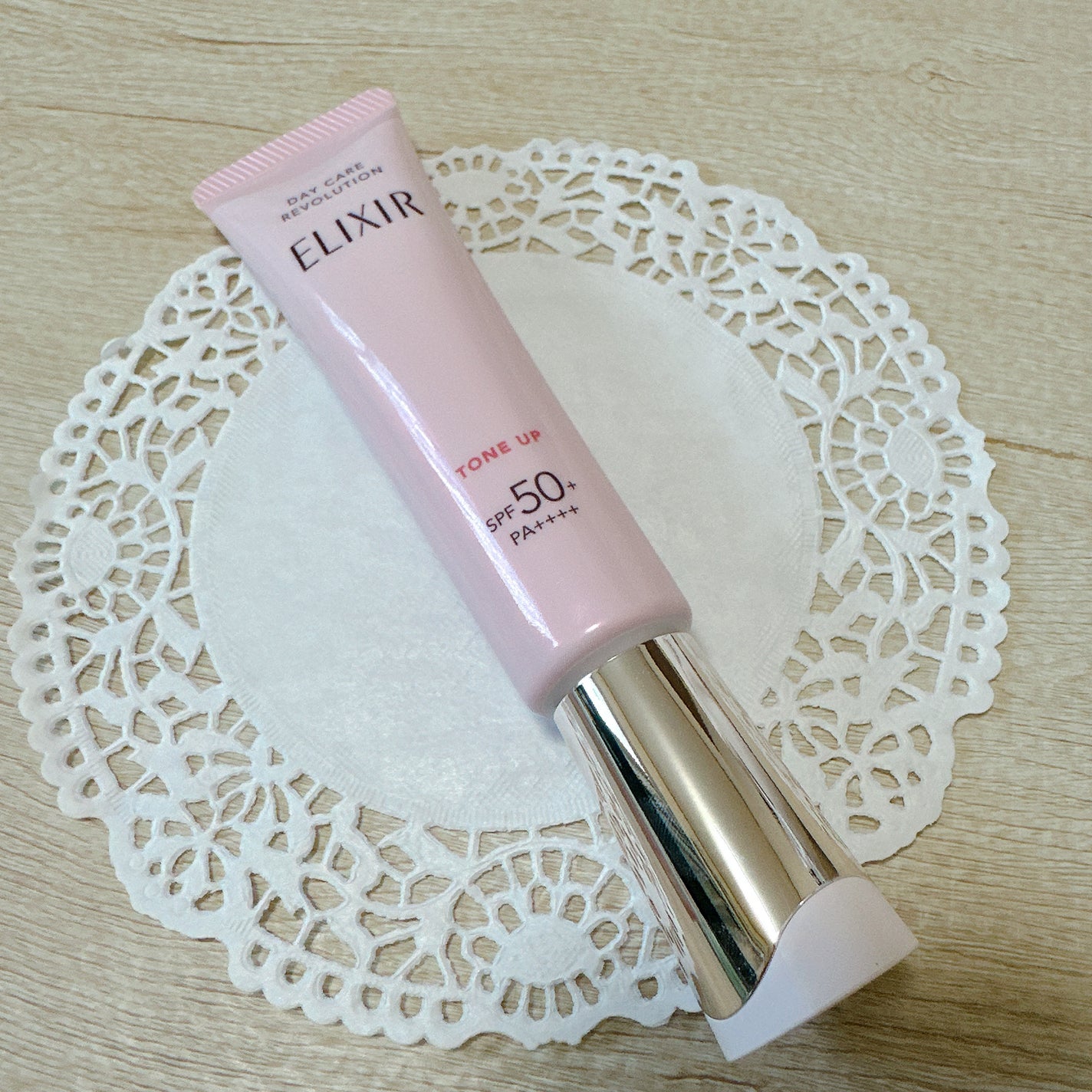 エリクシール デーケアレボリューション トーンアップ SP+ aa/エリクシール/化粧下地を使ったクチコミ(2枚目)