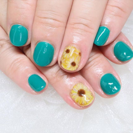 shino on LIPS 「気づいたらひまわり多め🤭🌻★過去投稿整理★手描きアートネイル#..」(8枚目)