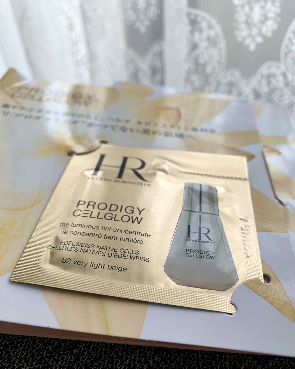 プロディジー CELグロウ エッセンス ファンデーション/HELENA RUBINSTEIN/リキッドファンデーションを使ったクチコミ(2枚目)