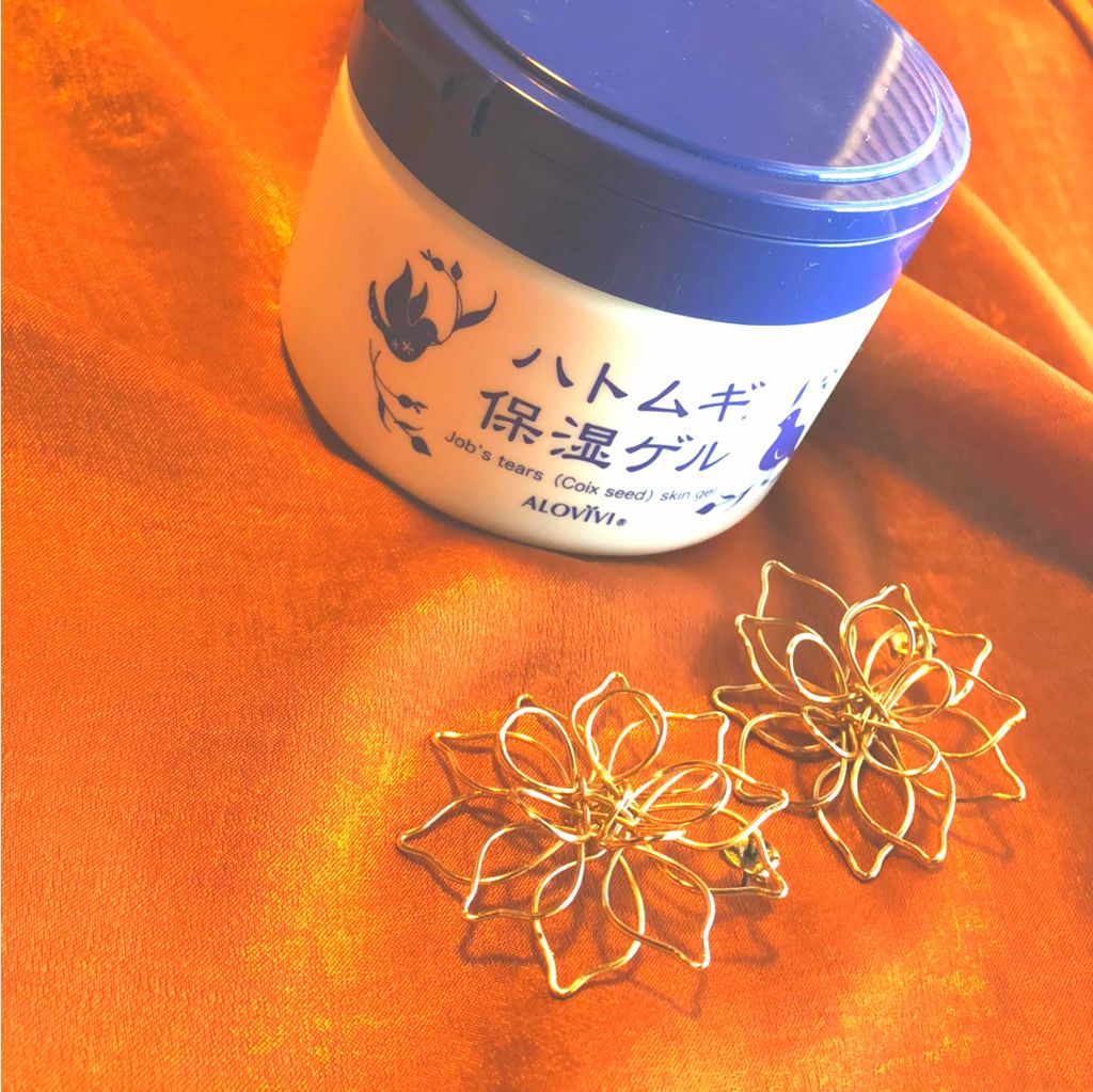 アロヴィヴィ ハトムギ保湿ゲルのクチコミ「ハトムギ保湿ゲルのレビューです✨✨✨✨

最近ちょっと乾燥が気になり出して、プチプラで保湿して.....」（1枚目）