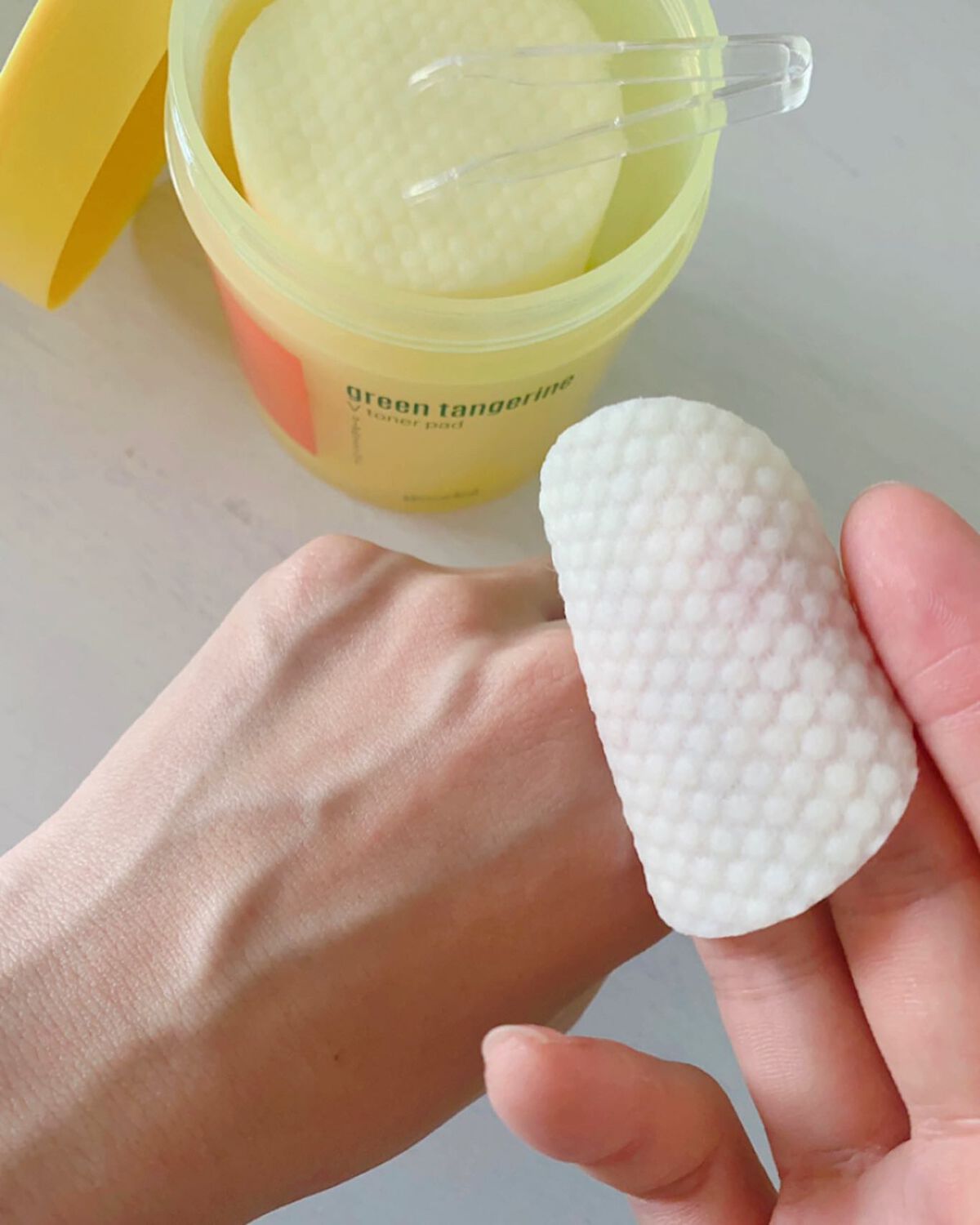 グリーンタンジェリン ビタCダークスポットケアパッド/goodal/トナーパッドを使ったクチコミ（3枚目）