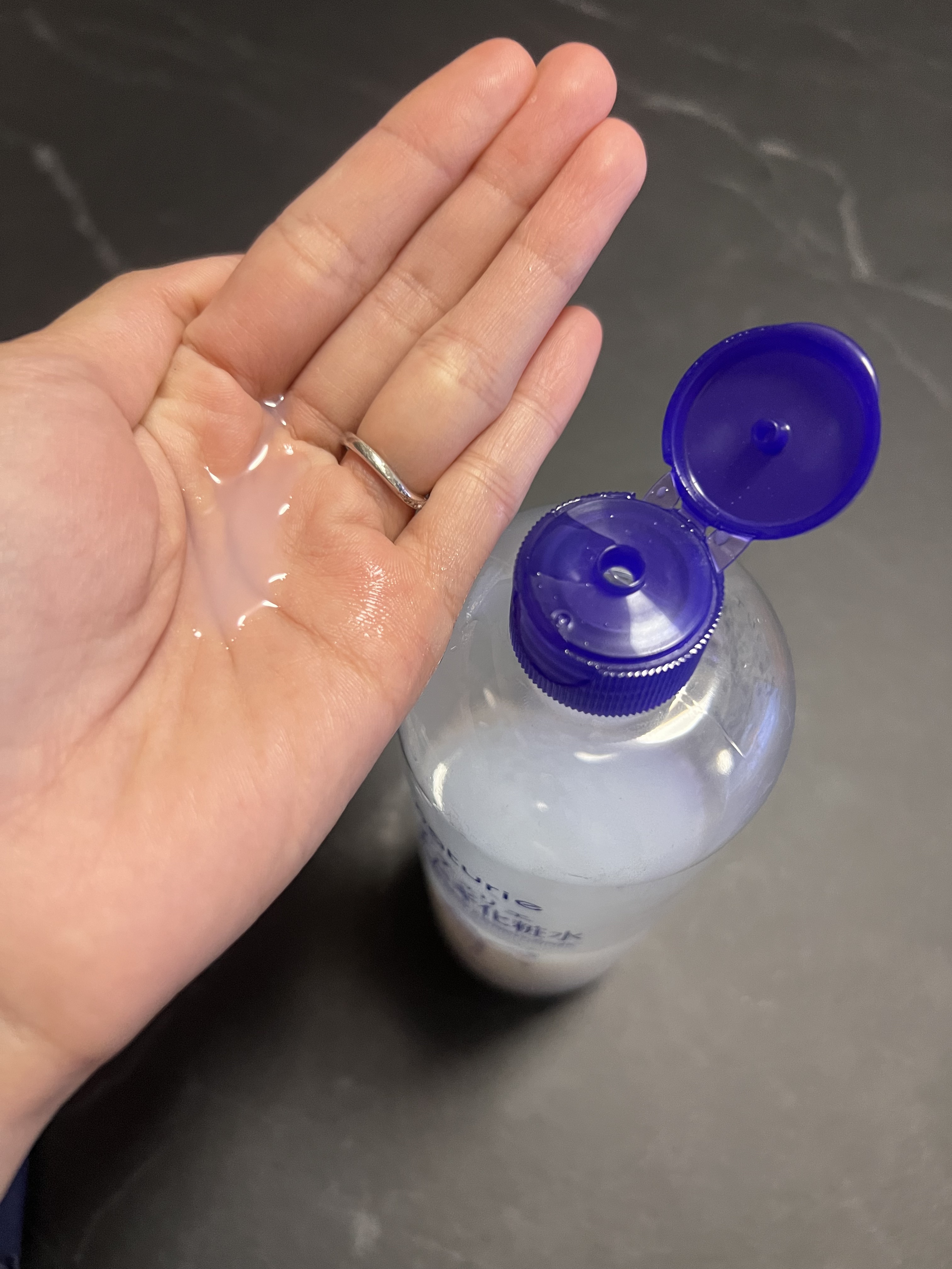 ハトムギ保湿ジェル(ナチュリエ スキンコンディショニングジェル)/ナチュリエ/美容液を使ったクチコミ（3枚目）