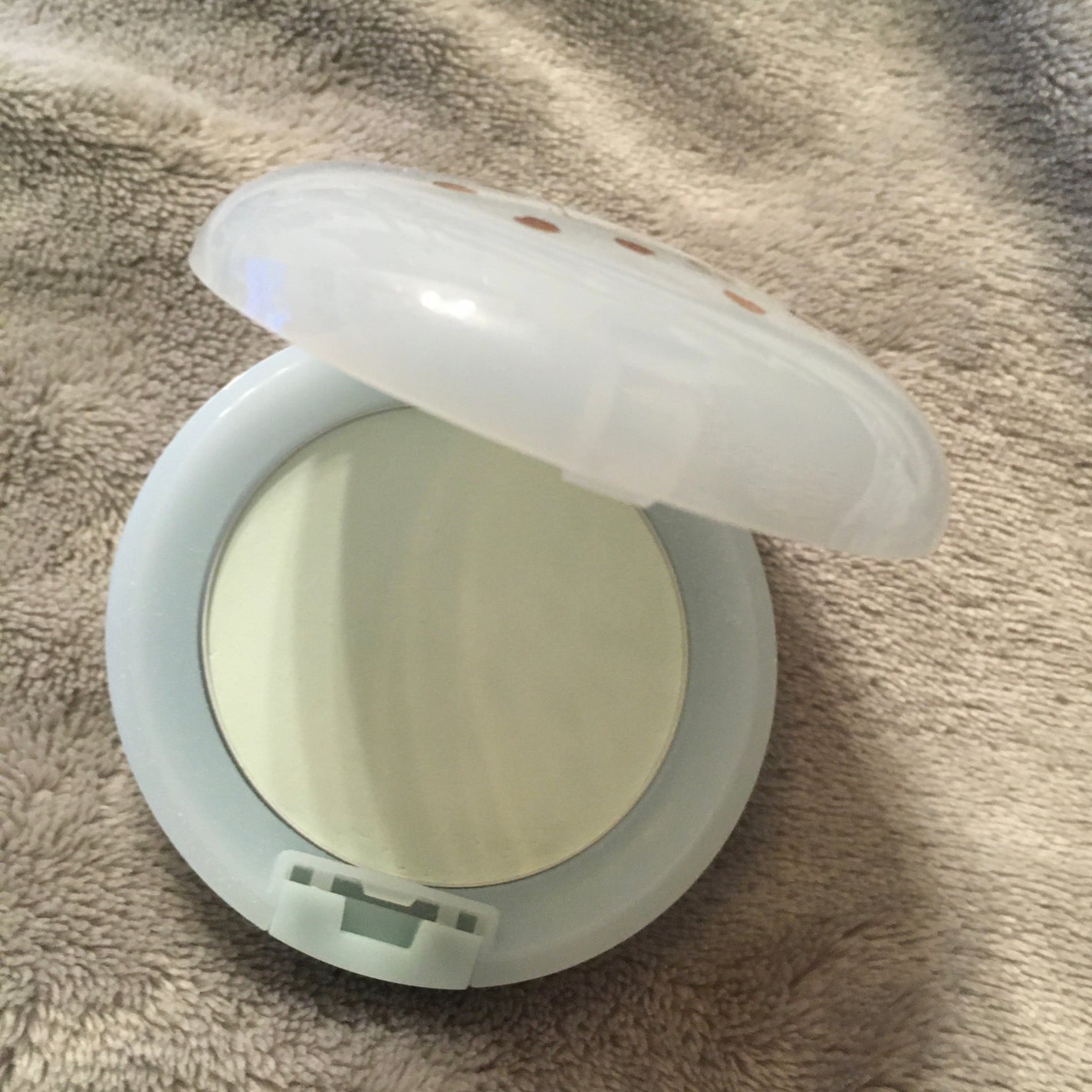 スキンケアパウダー ミントアップルティーの香り/素肌記念日/ルースパウダーを使ったクチコミ(1枚目)