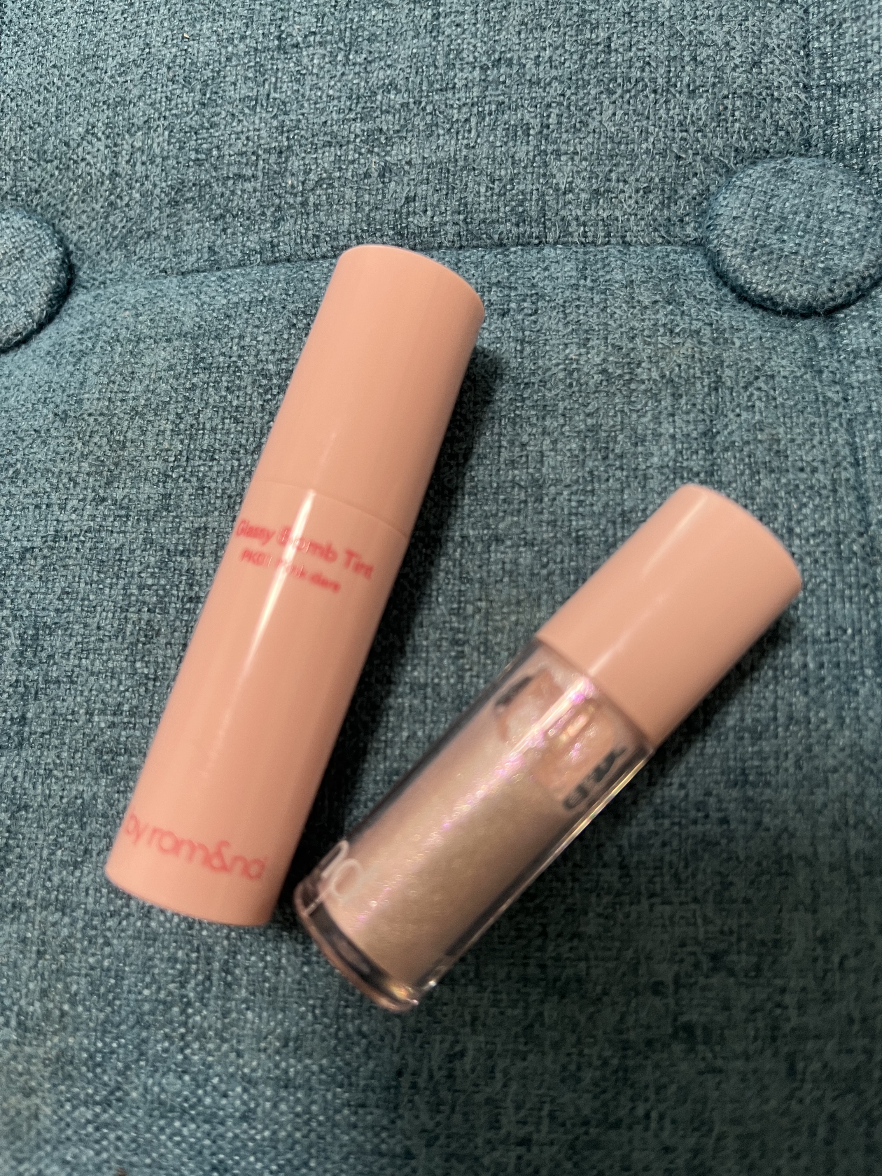 アンドバイロムアンド　グラッシーボムティント/&nd by rom&nd/リップティントを使ったクチコミ（1枚目）