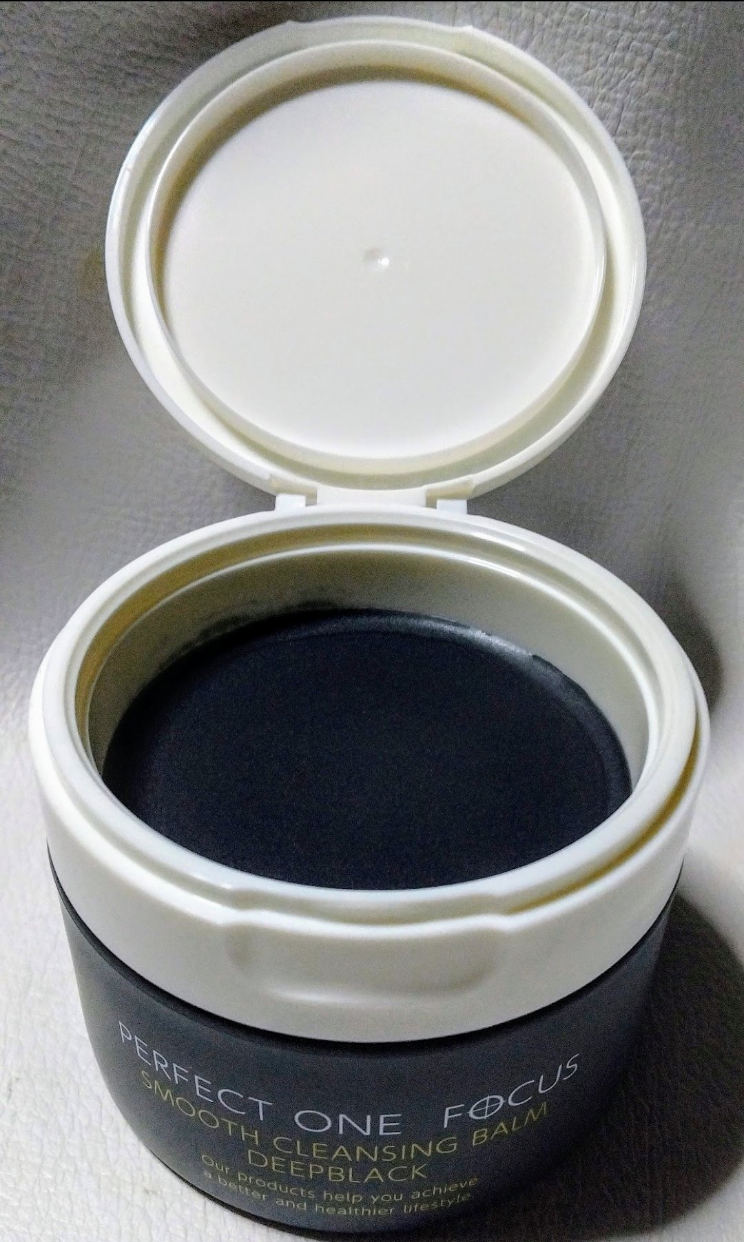 パーフェクトワンフォーカス スムースクレンジングバーム ディープブラック/PERFECT ONE  FOCUS/クレンジングバームを使ったクチコミ（2枚目）