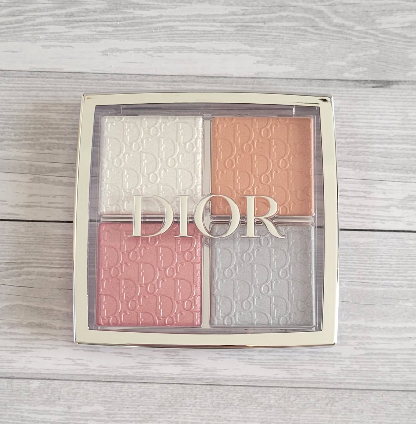 ディオール バックステージ フェイス グロウ パレット/Dior/ハイライトを使ったクチコミ(3枚目)