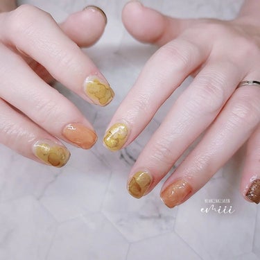 FriendNail𓈒*⑅𓂃 𓂃𓈒*⑅

オフィスネイルのはずが！！
うちの好きな個性派ニュアンスにしてしまった💦💦🤣
というデザインです😊

また着物姿の写メ待ってるよ🙌🏻👘

#セルフネイル初心者
