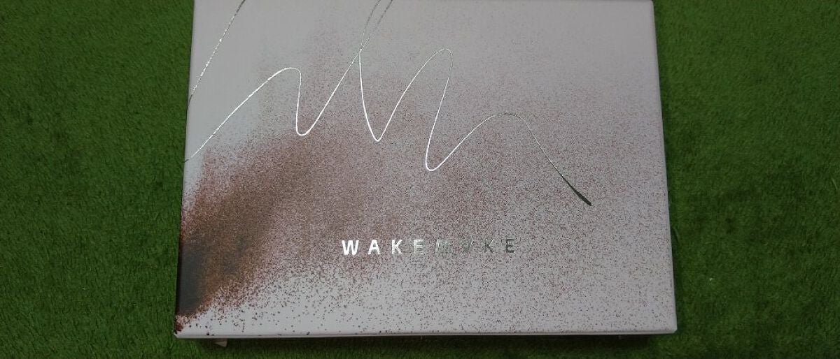 ソフトブラーリングアイパレット/wakemake/アイシャドウパレットを使ったクチコミ(2枚目)