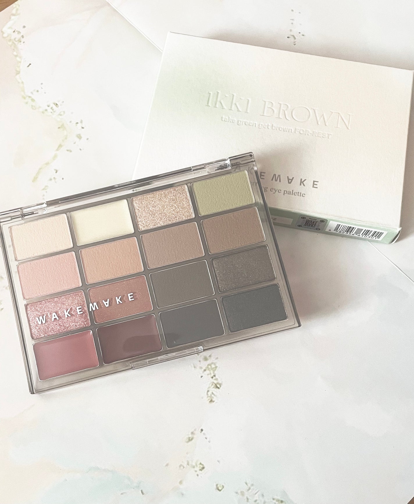 ソフトブラーリングアイパレット/wakemake/アイシャドウパレットを使ったクチコミ(1枚目)