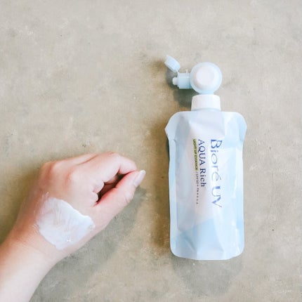 ビオレUV アクアリッチ ライトアップエッセンス/ビオレ/日焼け止めクリームを使ったクチコミ(4枚目)