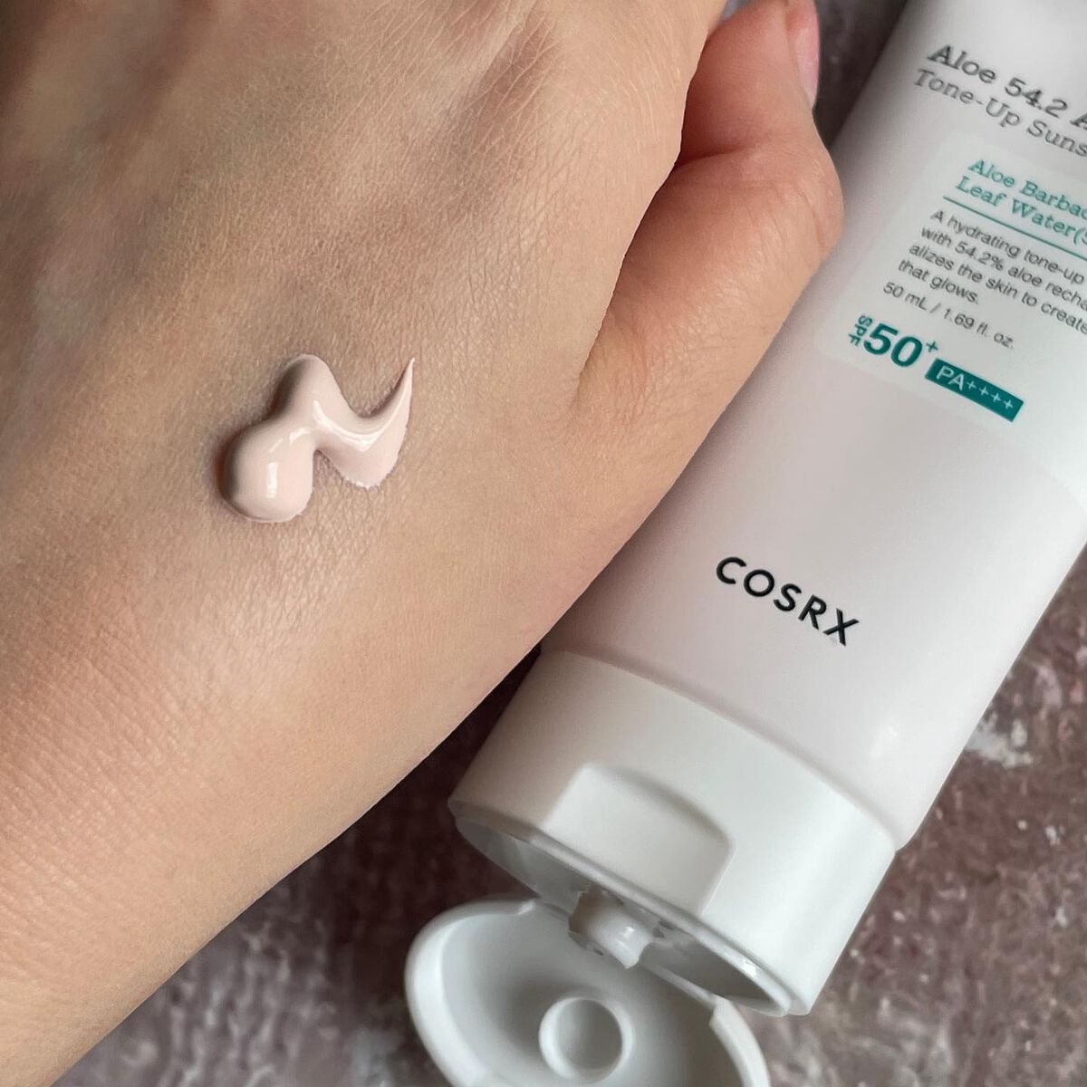 アロエ54.2アクアトーンアップUVクリーム SPF50+ PA++++/COSRX/日焼け止めクリームを使ったクチコミ(2枚目)
