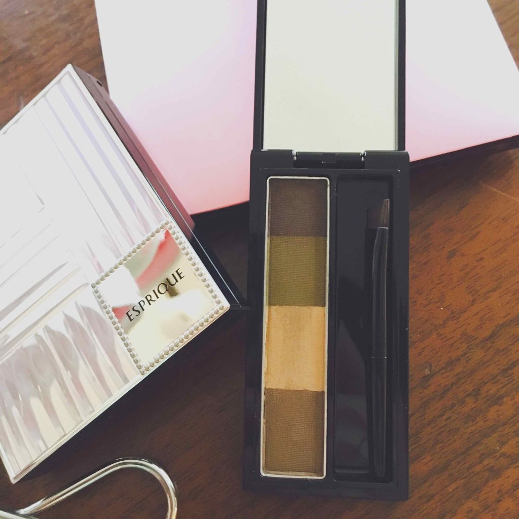 リシェ カラーリング アイブロウパウダー/Visée/パウダーアイブロウを使ったクチコミ（1枚目）