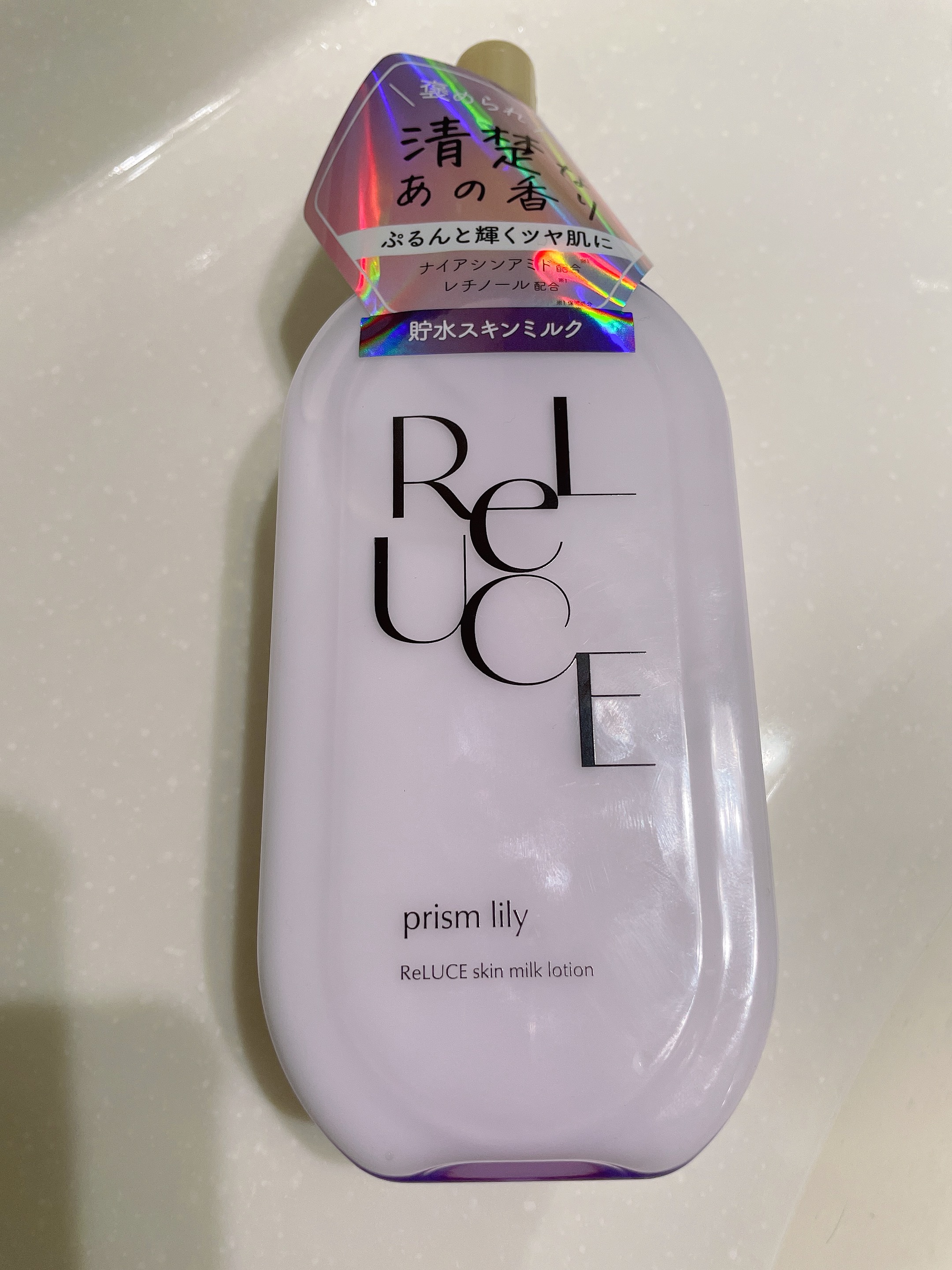 ⭐️プレゼント⭐️
リルーチェ スキンミルクローション　プリズムリリーをコスメルポ様より頂きました✨

透明感輝くツヤ肌へ導く高保湿スキンミルク
ナイアシンアミド配合
レチノール配合
ハリと弾力

褒められ清楚なあの香り
ぷるんと輝くツヤ肌