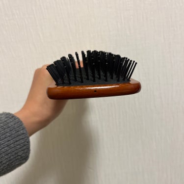 マペペ ふかふかクッションのパドルブラシのクチコミ「 
【使った商品】マペペ　ふかふかクッションのパドルブラシ

【商品の特徴】頭皮マッサージでき.....」（2枚目）