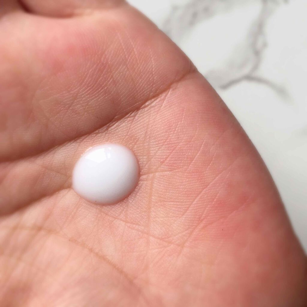 ローズ エッセンス エマルジョン/レ・メルヴェイユーズ ラデュレ/乳液を使ったクチコミ（2枚目）