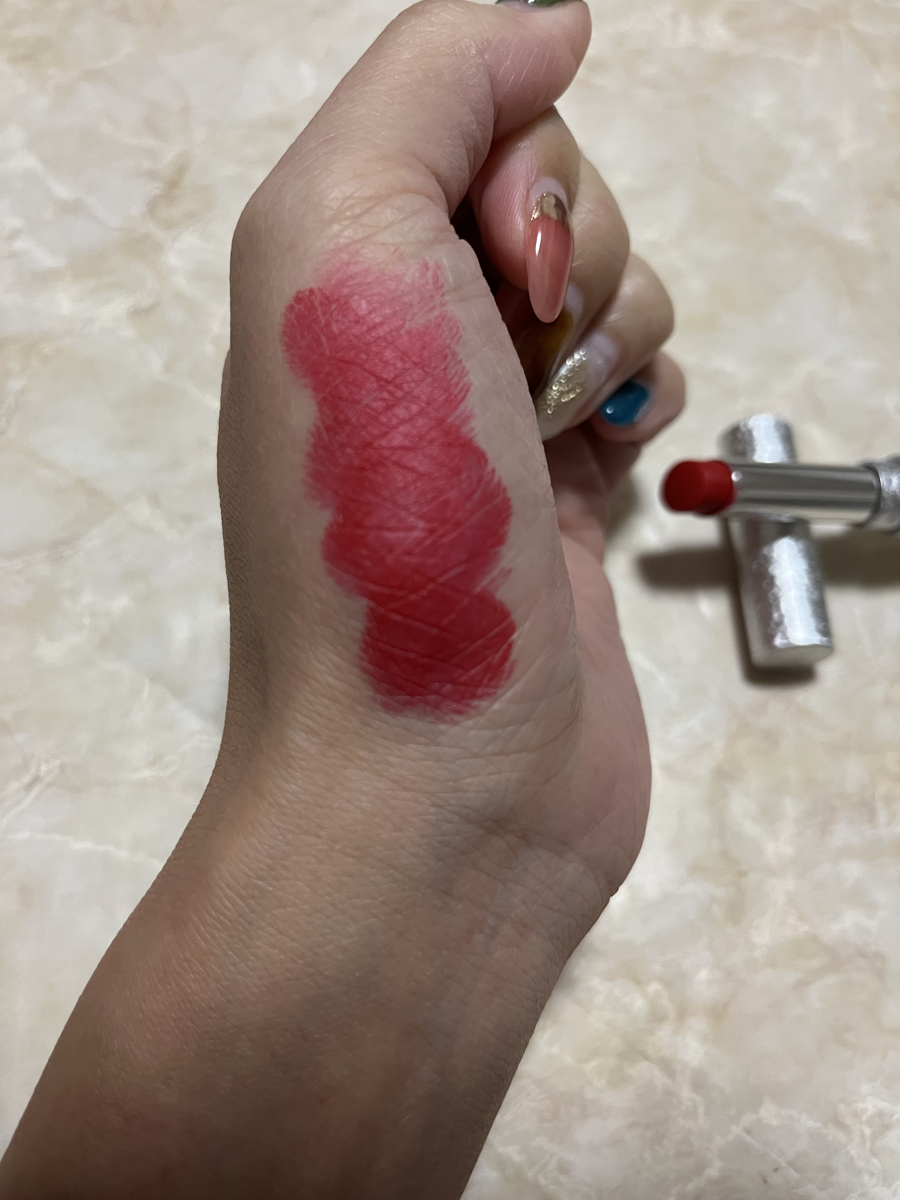 パウダー キス ベルベット ブラー スリム リップスティック/M・A・C/口紅を使ったクチコミ（3枚目）