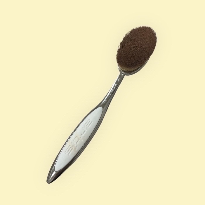 アーティスメイクアップブラシエリートオーバル7/アーティス/メイクブラシを使ったクチコミ（1枚目）