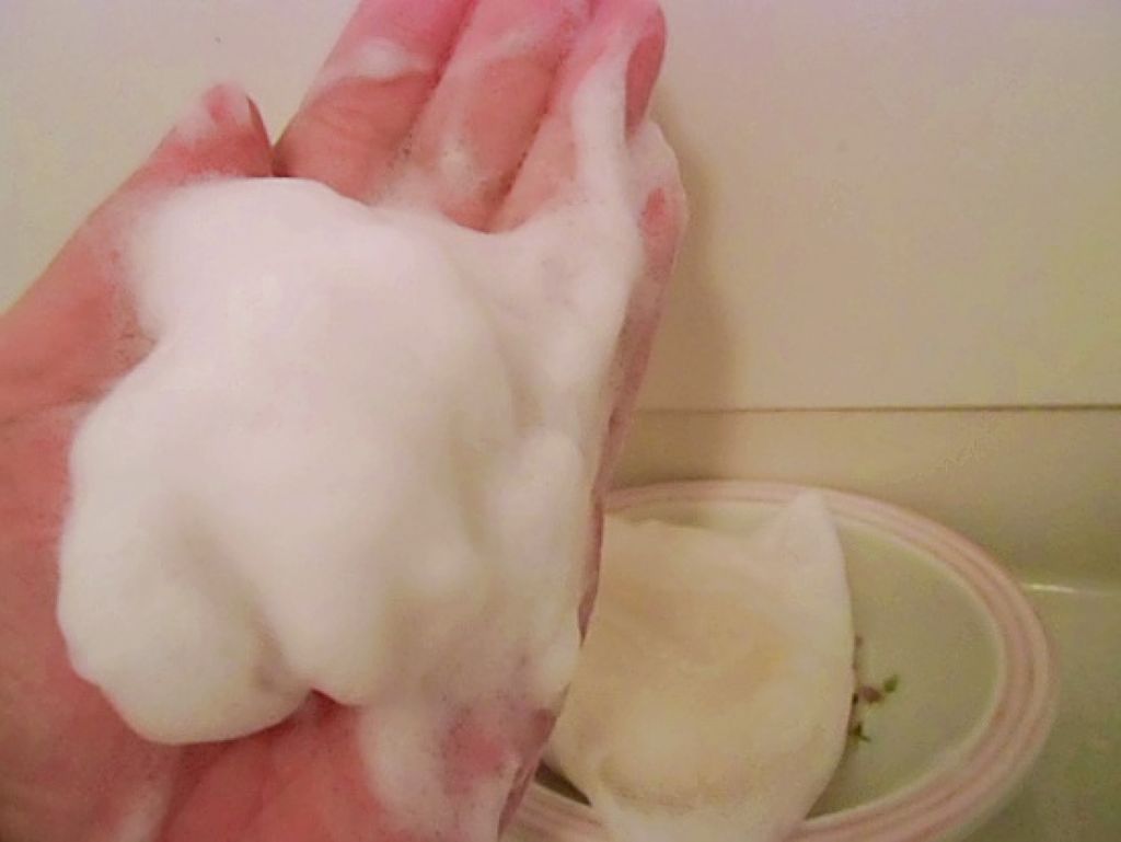 肌楽プラチナプラセンタ洗顔石けん/マックス/洗顔石鹸を使ったクチコミ（3枚目）