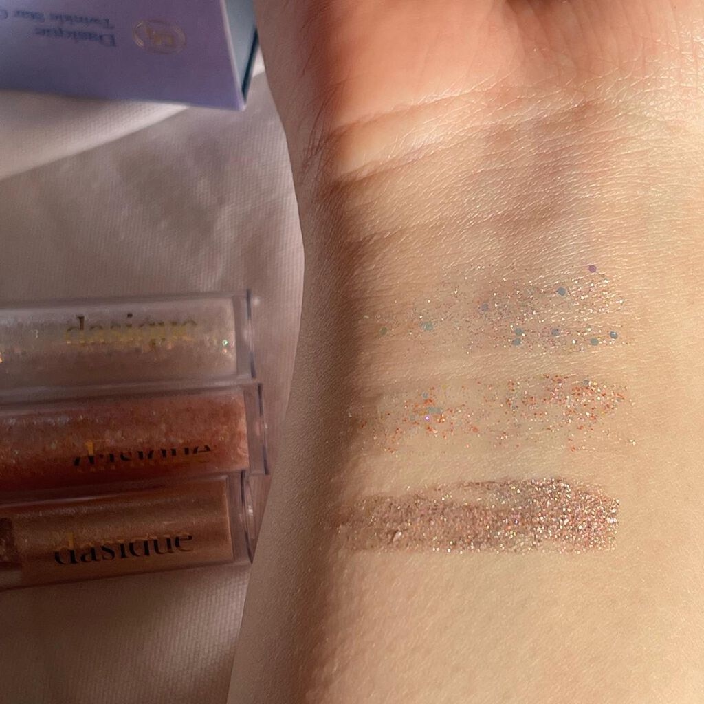 スターリット リキッドグリッター/dasique/メイクアップを使ったクチコミ（3枚目）