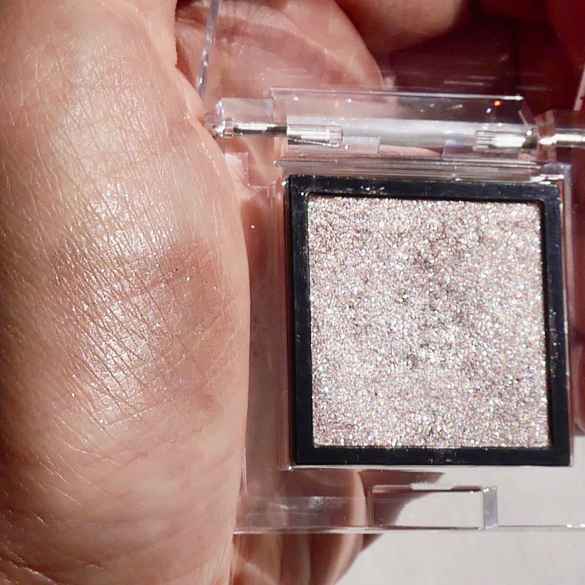 アディクション ザ アイシャドウ スパークル 003SP Midnight Wish/ADDICTION/単色アイシャドウを使ったクチコミ（2枚目）