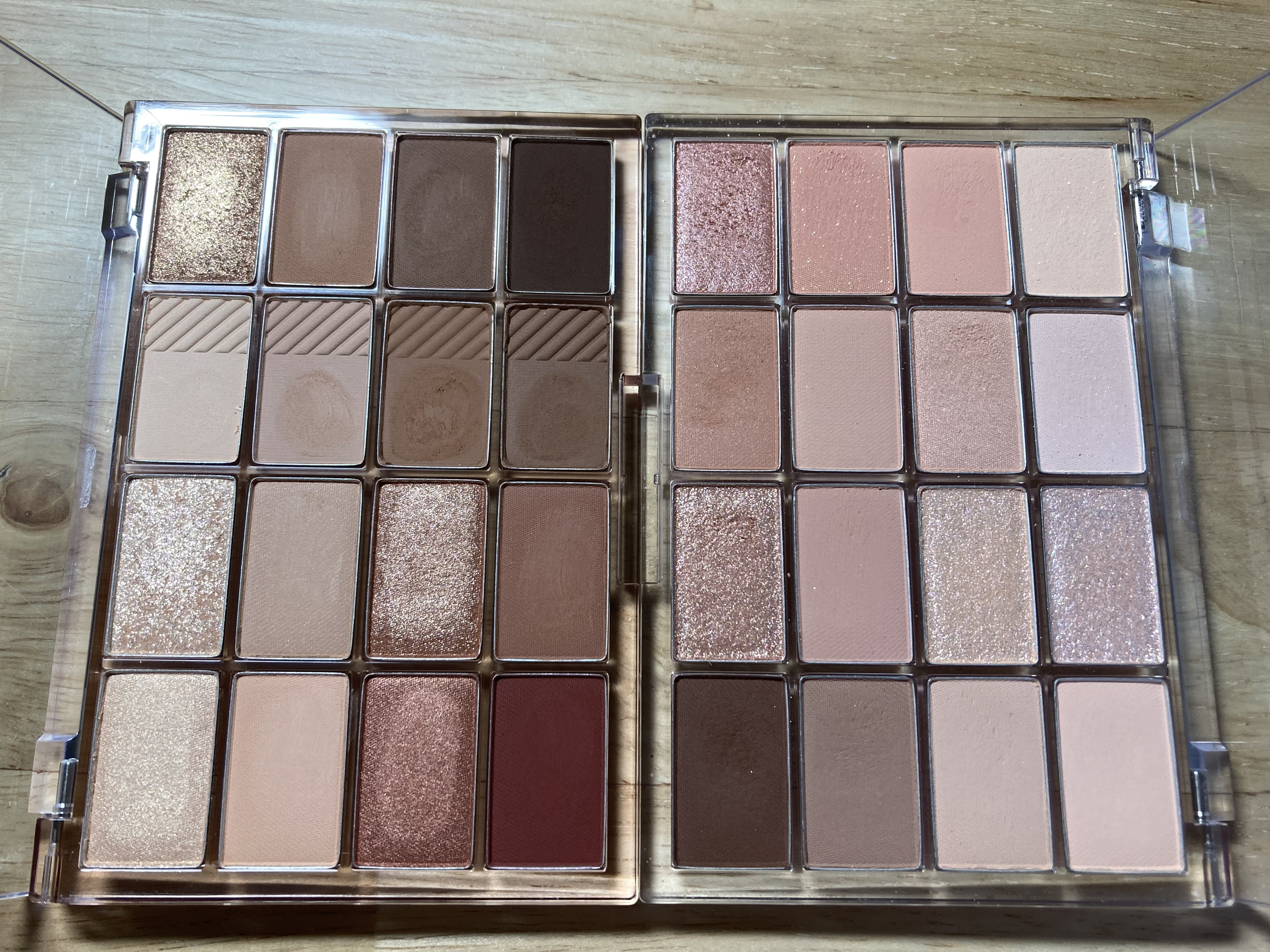 ソフトブラーリングアイパレット/wakemake/アイシャドウパレットを使ったクチコミ（3枚目）