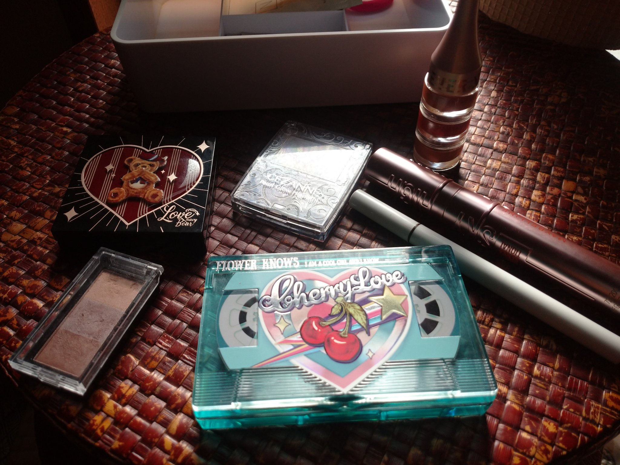 エアリータッチ UVエッセンスベース/クラブ/化粧下地を使ったクチコミ（2枚目）