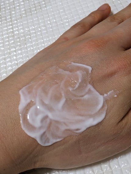 マーメイドスキンジェルUV/キャンメイク/日焼け止めジェルを使ったクチコミ(2枚目)