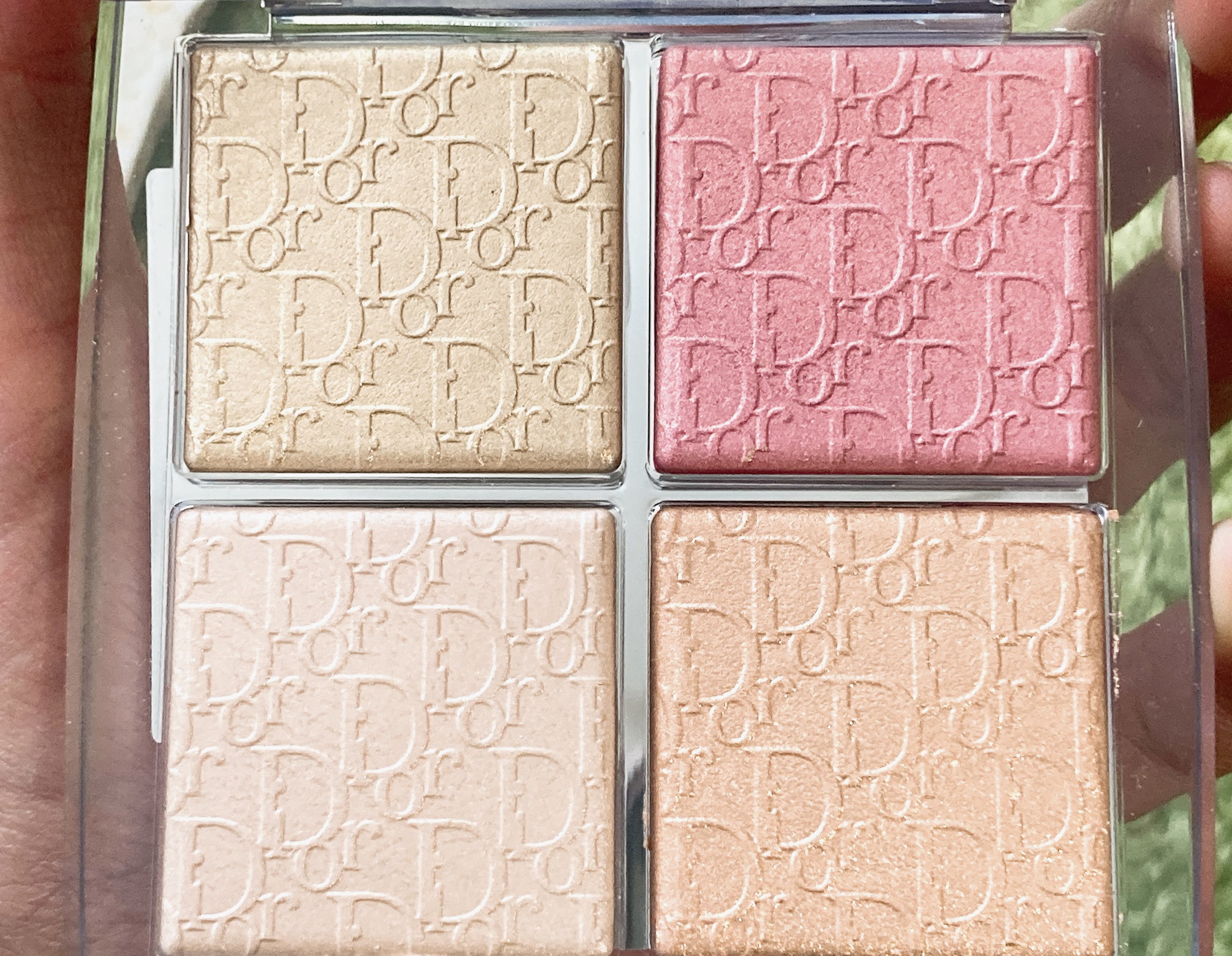 ディオール バックステージ フェイス グロウ パレット/Dior/ハイライトを使ったクチコミ（3枚目）