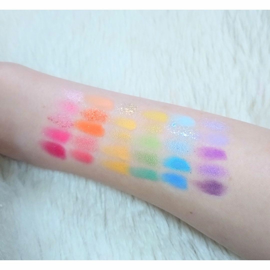 fade into hue/ColourPop/アイシャドウパレットを使ったクチコミ(3枚目)