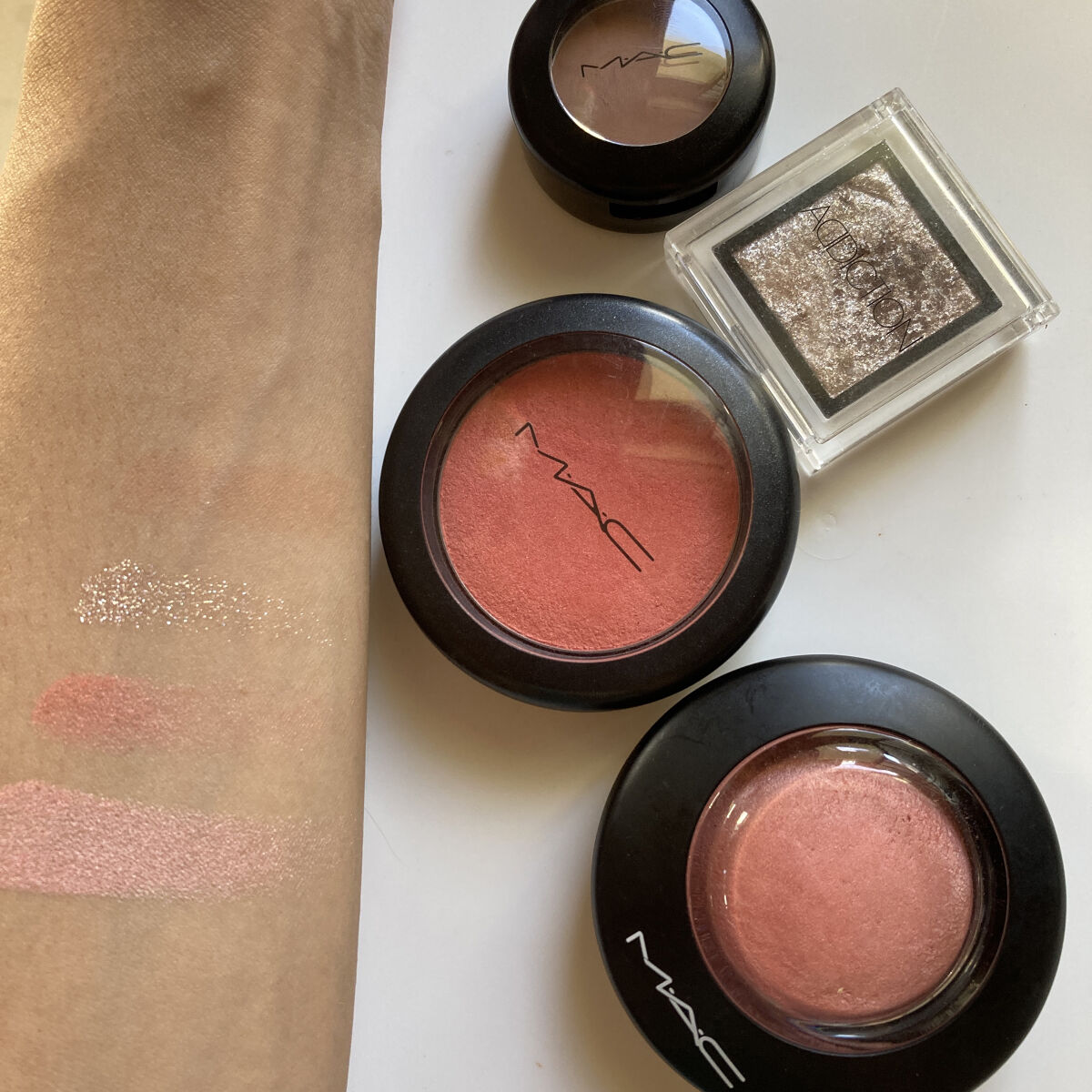 スモール アイシャドウ/M・A・C/単色アイシャドウを使ったクチコミ（2枚目）