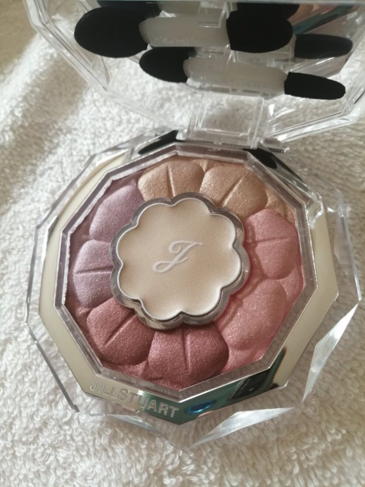 ジルスチュアート ブルームクチュール アイズ/JILL STUART/アイシャドウパレットを使ったクチコミ(1枚目)