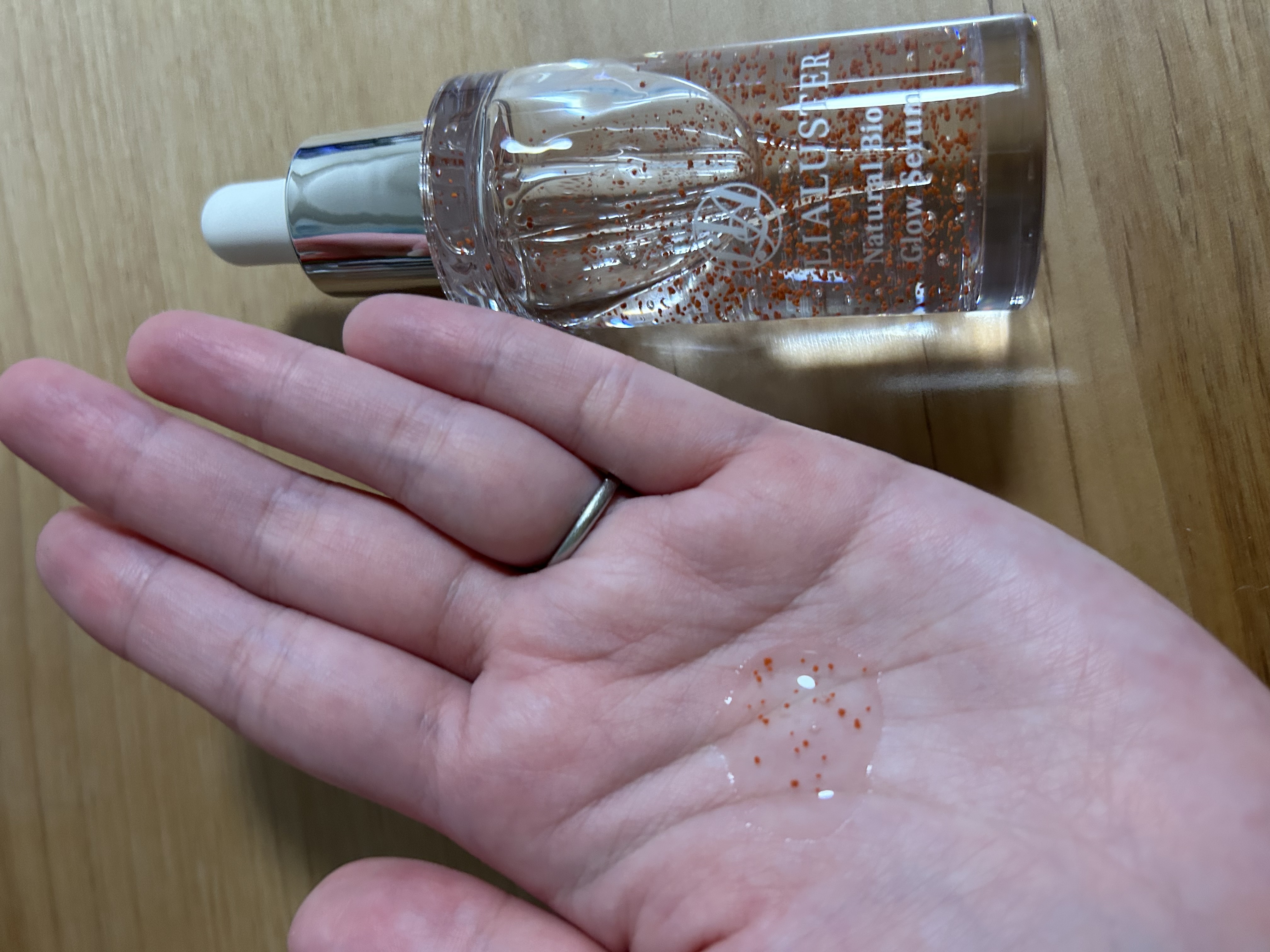 試してみた】ナチュラルビオグロウセラム LIALUSTERの効果・肌質別の