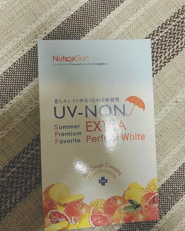 飲む日焼けどめが気になって購入しました！

飲みはじめて意外にもニキビが減り喜んでいます。
肌荒れにも効果があるようです。