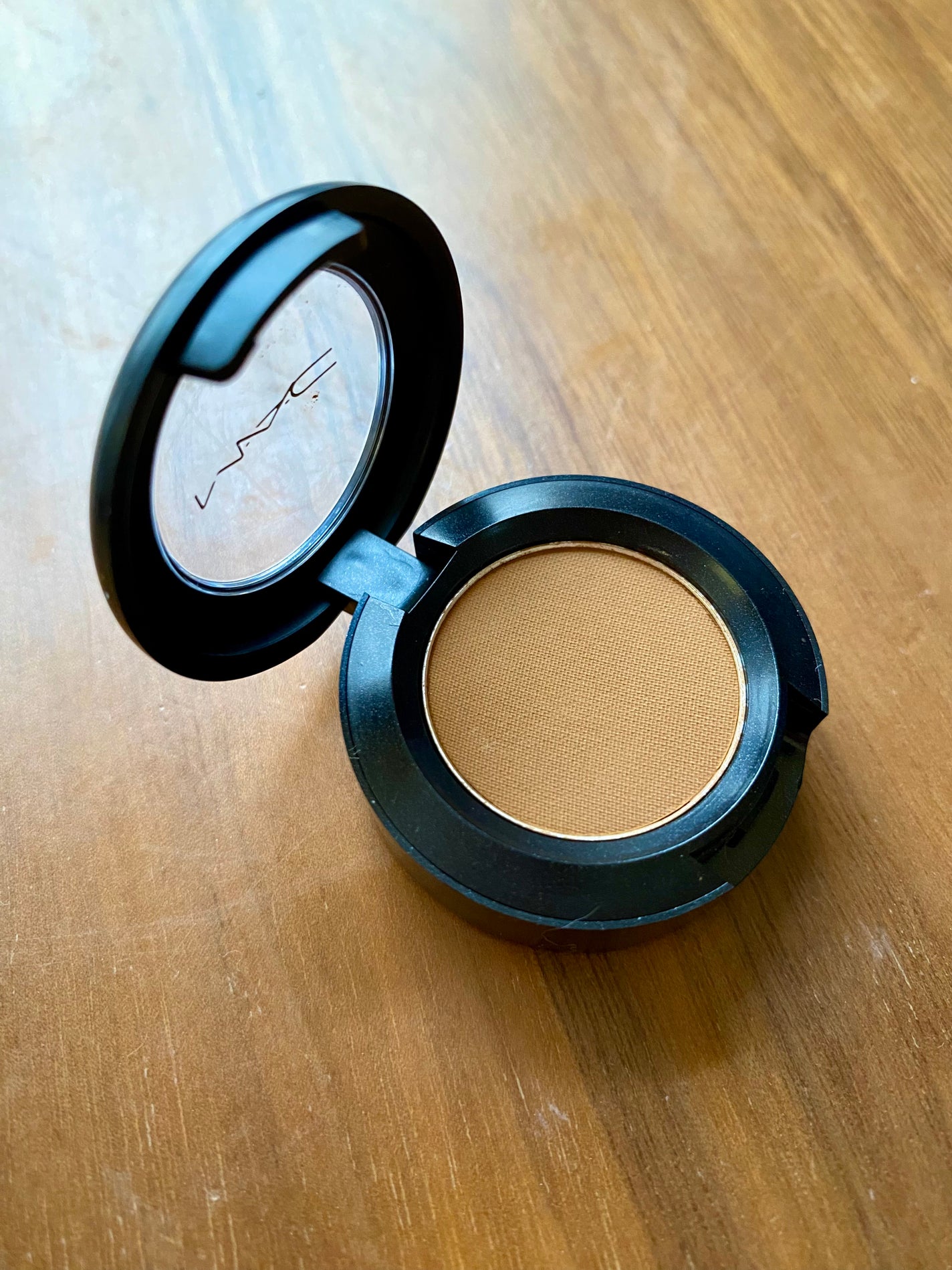 スモール アイシャドウ/M・A・C/単色アイシャドウを使ったクチコミ(3枚目)