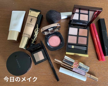 ラディアント タッチ オールインワン グロウ ファンデーション/YVES SAINT LAURENT BEAUTE/クリーム・エマルジョンファンデーションを使ったクチコミ（1枚目）