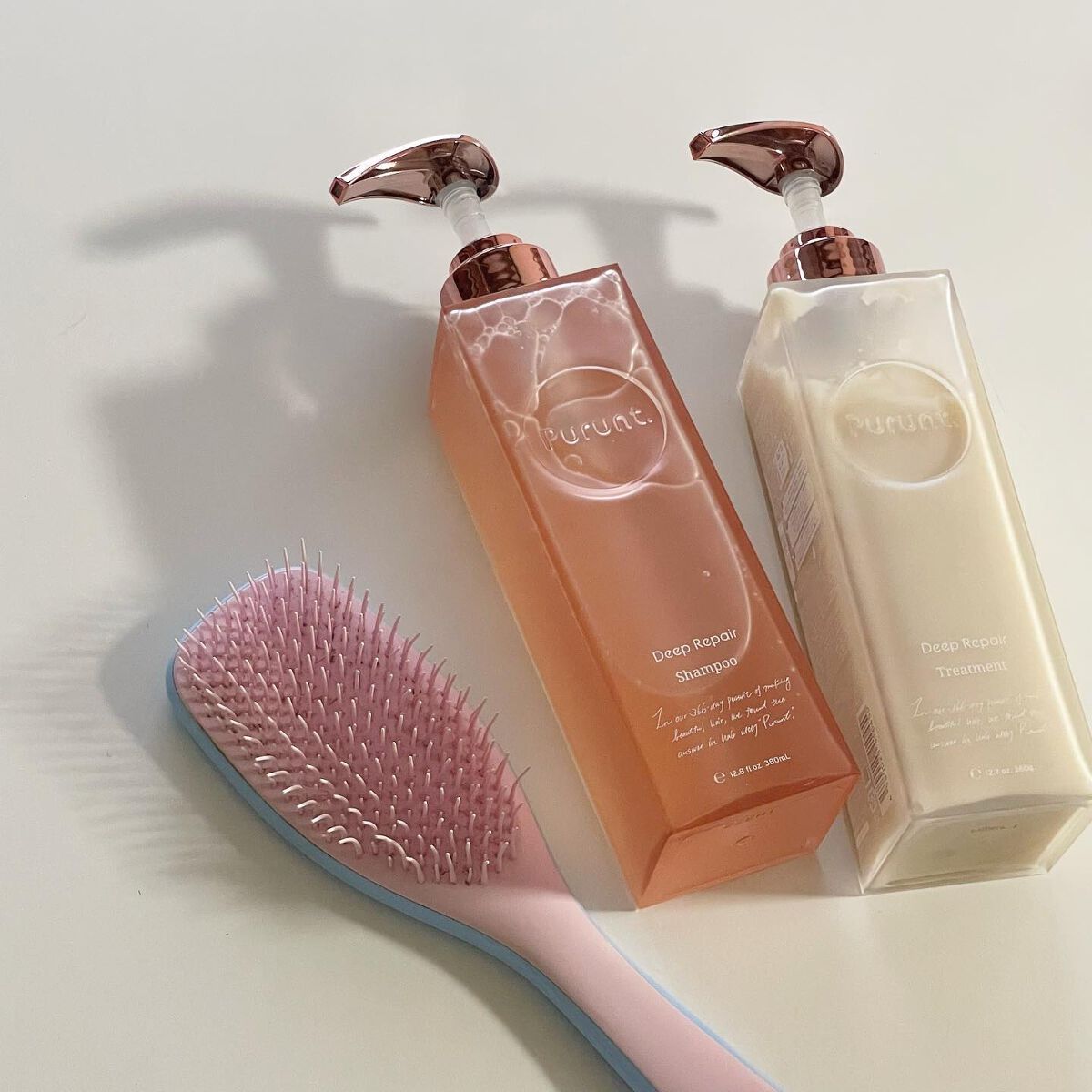 可愛すぎてパケ買いした
お気に入りすぎるシャンプー&トリートメント🧴💗

お風呂が優雅ないい香りでいっぱいになるの🥹💓

保湿力高めで名前の通り髪がぷるんぷるんなる🤍

髪がしっとりまとまって香水いらず🫣

ドンキやロフトなんか