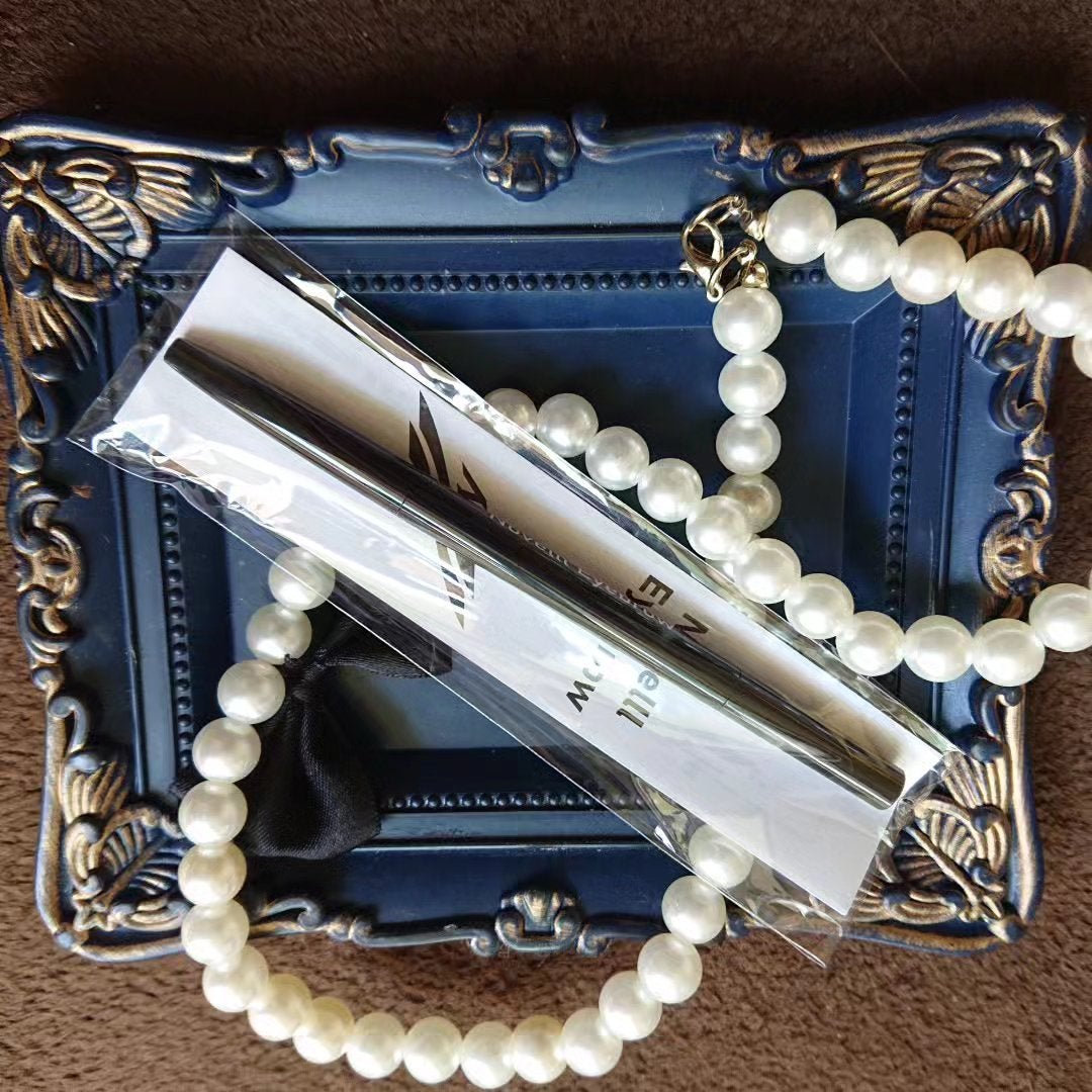 ノベルアイブロウ アイブロウペンシル/Novel Hero/アイブロウペンシルを使ったクチコミ(1枚目)