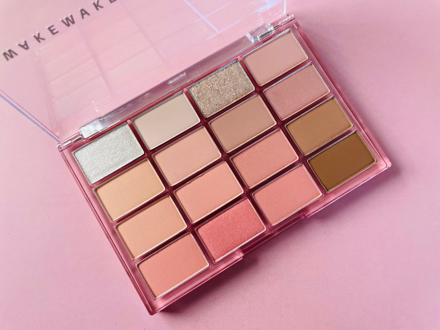 ソフトブラーリングアイパレット/wakemake/アイシャドウパレットを使ったクチコミ(2枚目)