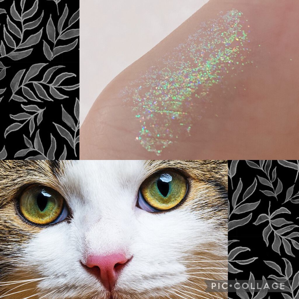 Cherry Love グリッター リキッドアイシャドウ P01 Alluring Cat Eyes/FlowerKnows/グリッターを使ったクチコミ（3枚目）